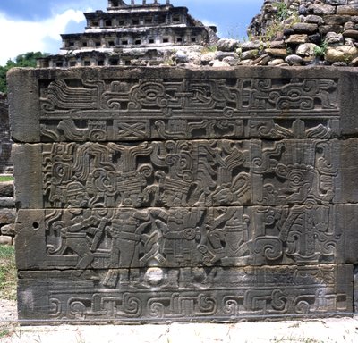 Rilievo nord-ovest, Totonac, parete nord, Cortile della Palla Sud, periodo tardo classico da Pre Columbian